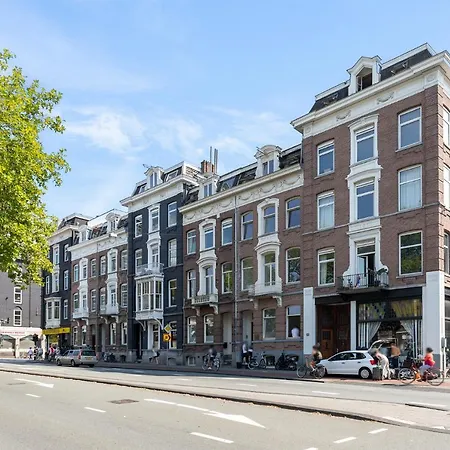 Spacious In Center With Private Patio * Amsterdam