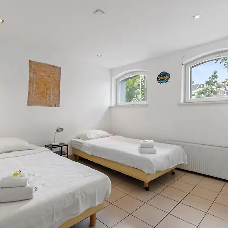 Spacious In Center With Private Patio * Amsterdam